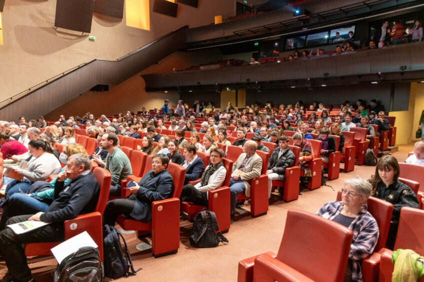 475 participants attended the Congress. Photos: IFIP